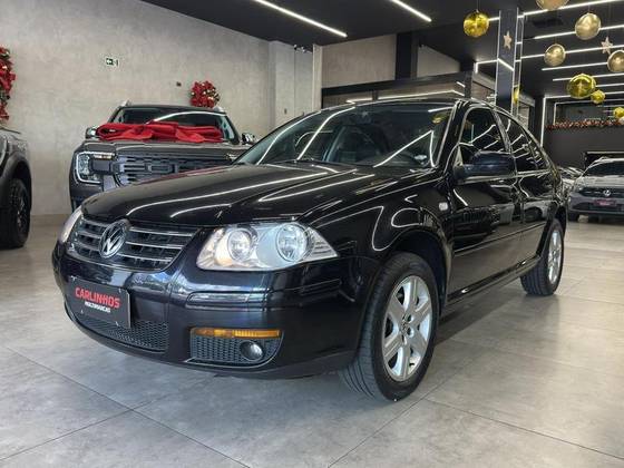 VOLKSWAGEN BORA 2.0 MI 8V GASOLINA 4P TIPTRONIC